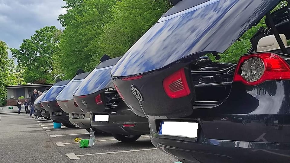 VW EOS Treffen auf einem Parkplatz